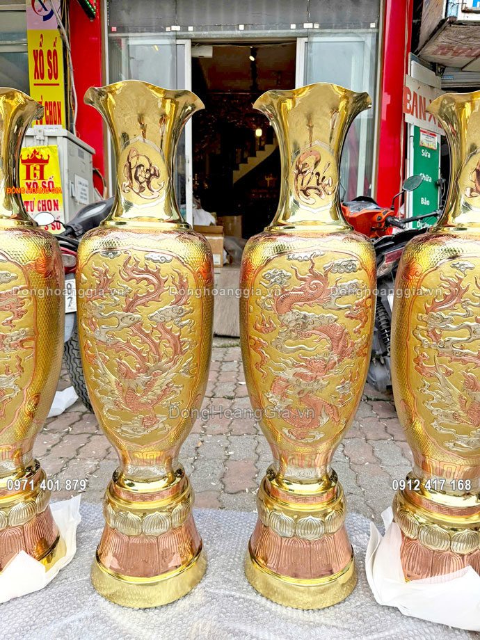 Bày trí lọ lộc bình bằng đồng mang lại may mắn tài lộc